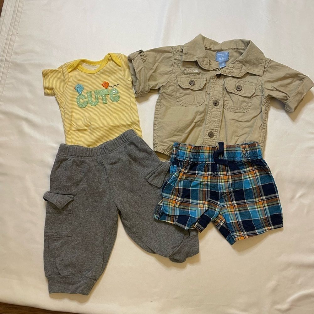 Boys set of 4 carters, Gerber, and children’s place size newborn-0-3M shirts pan
